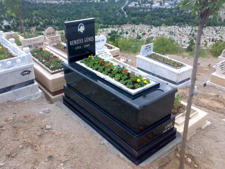 Aylık mezar bakımı